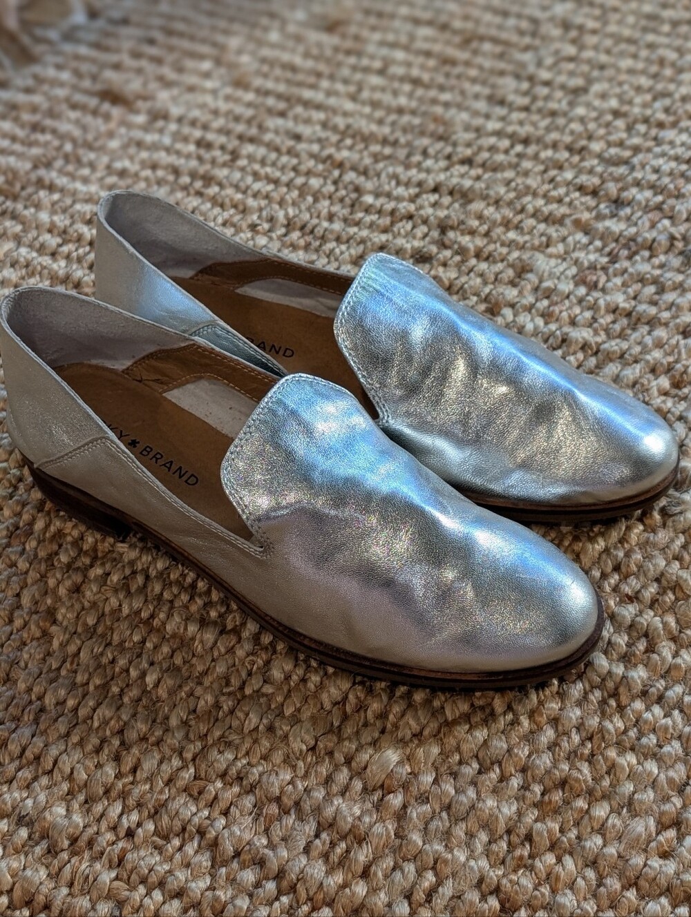 Lucky Brand Metallic Silver Loafers - Dopamine Dressing 🪩